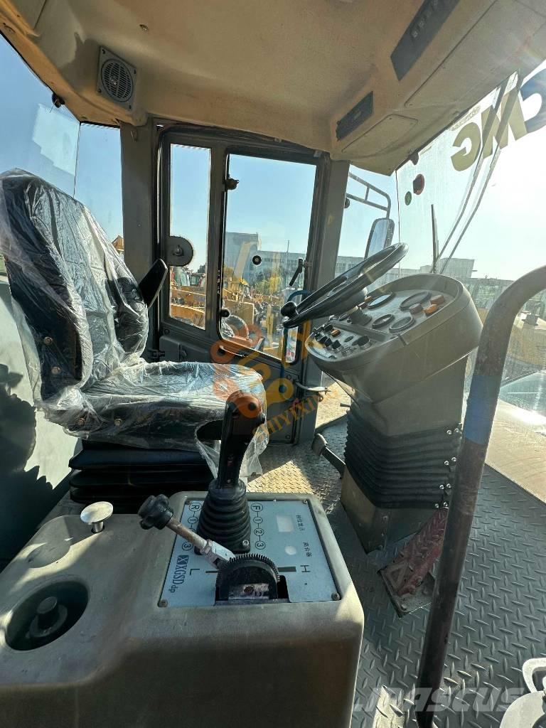 XCMG XS 203 J 单轮压路机