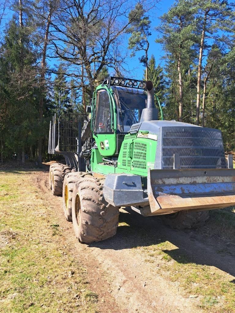 John Deere 1110 G 集运机