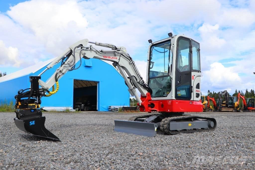 Takeuchi TB325R 小型挖掘机