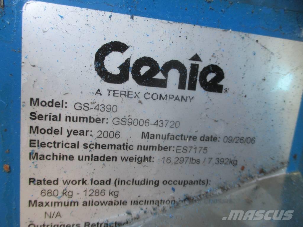 Genie GS 4390 RT 剪叉式升降机