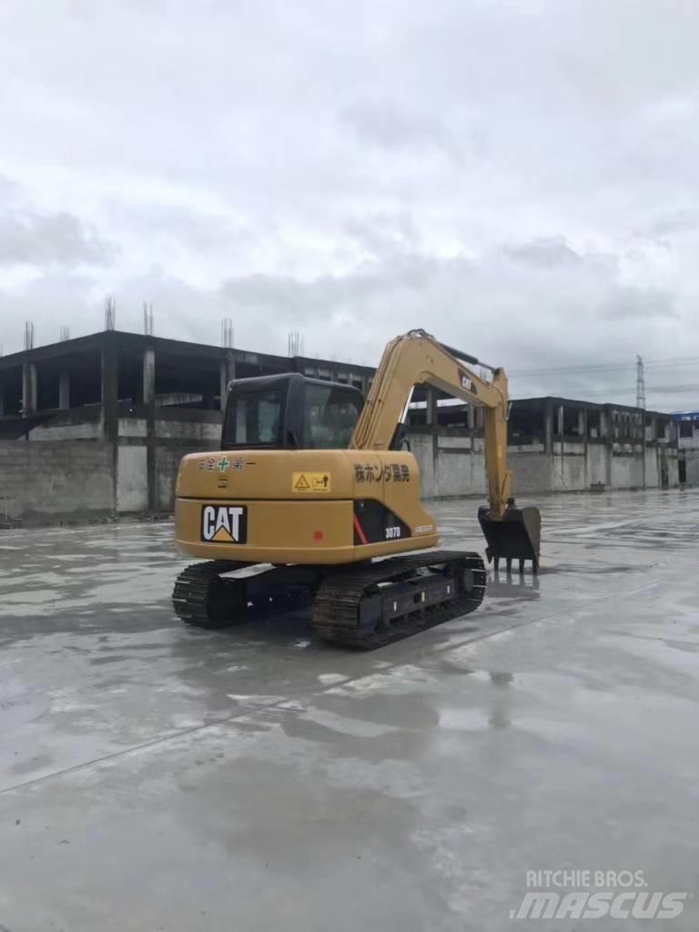 CAT 307 D 中型挖掘机
