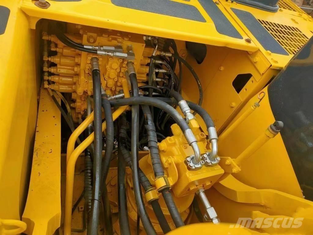 Komatsu PC 220-7 履带挖掘机