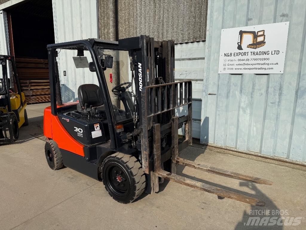 Doosan D 30 柴油叉车