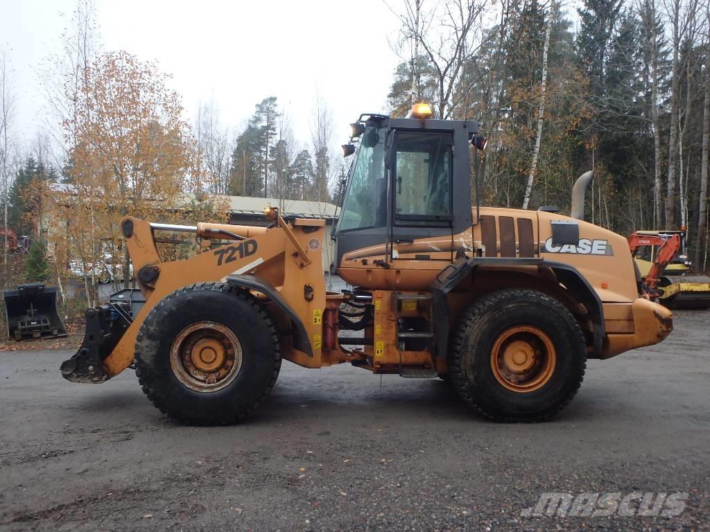 CASE 721 D 4x4 轮式装载机