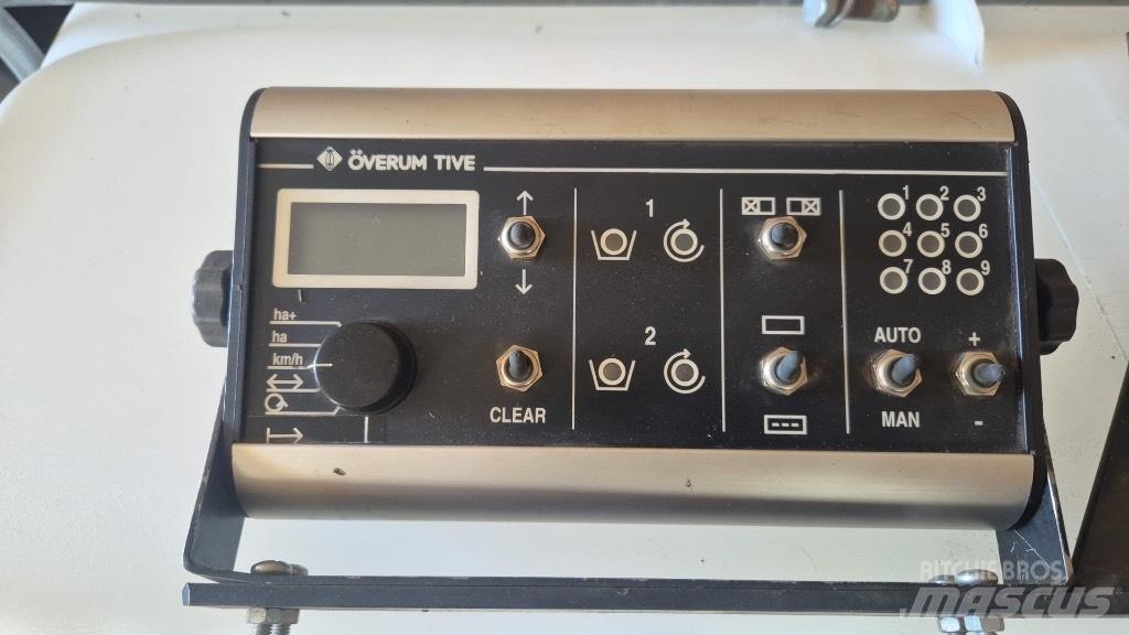 Överum Wing Jet 4012 矿物肥料撒播机