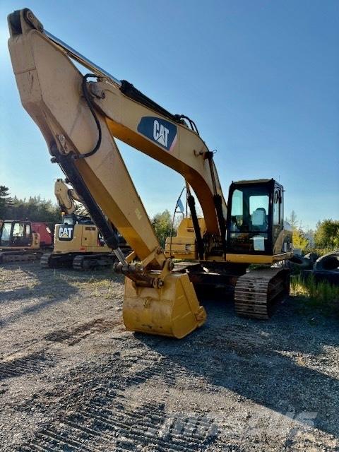 CAT 320 D 履带挖掘机