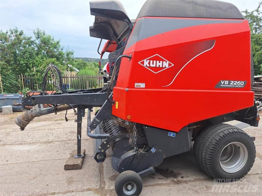 Kuhn VB 2260 圆捆打捆机