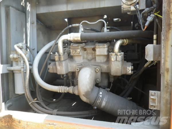 Hitachi EX200-5E 履带挖掘机