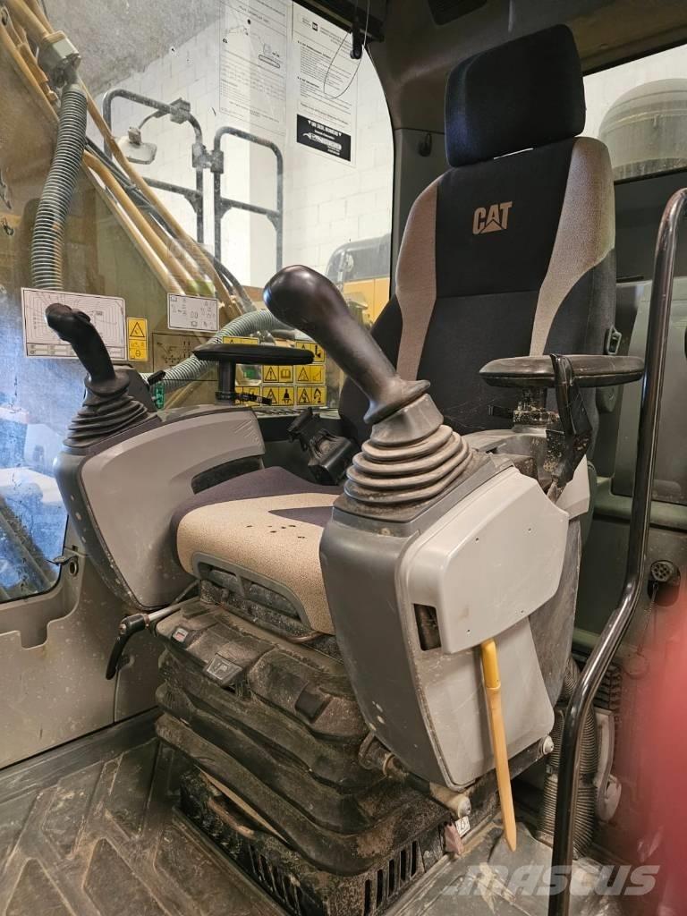 CAT 320 E 履带挖掘机