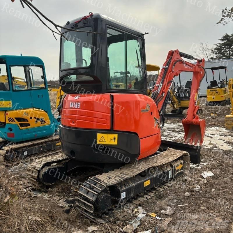 Kubota U 30 小型挖掘机