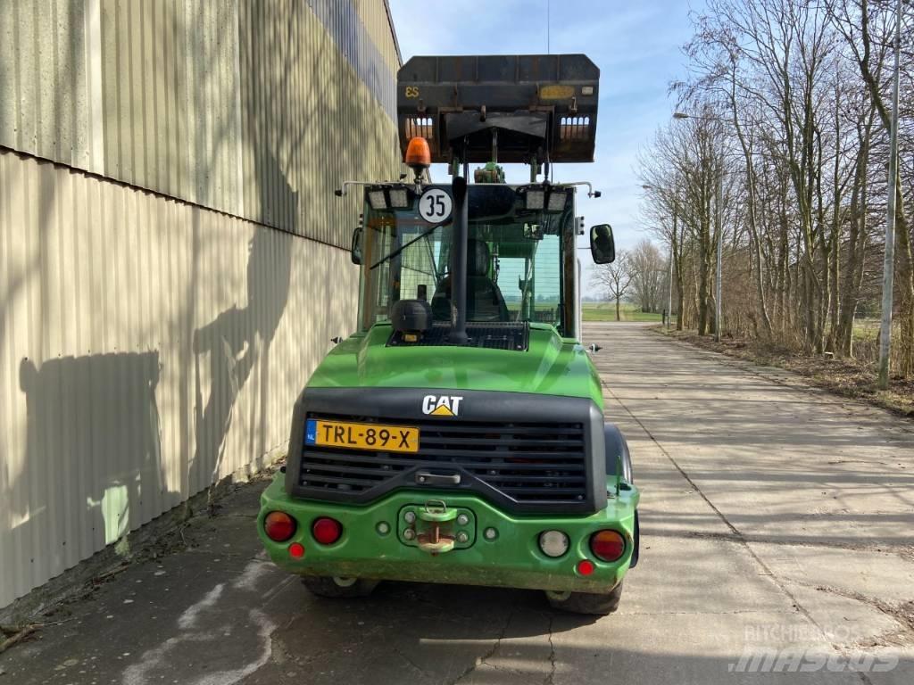 CAT 906M 轮式装载机