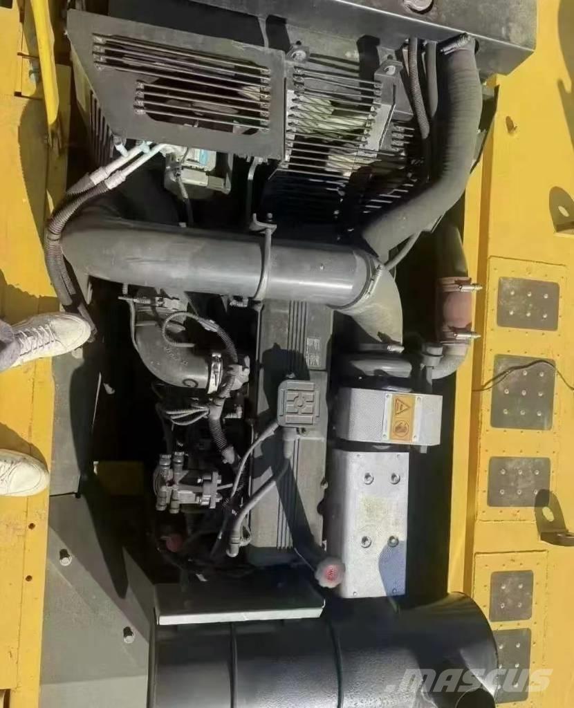 Komatsu PC 350-8 履带挖掘机