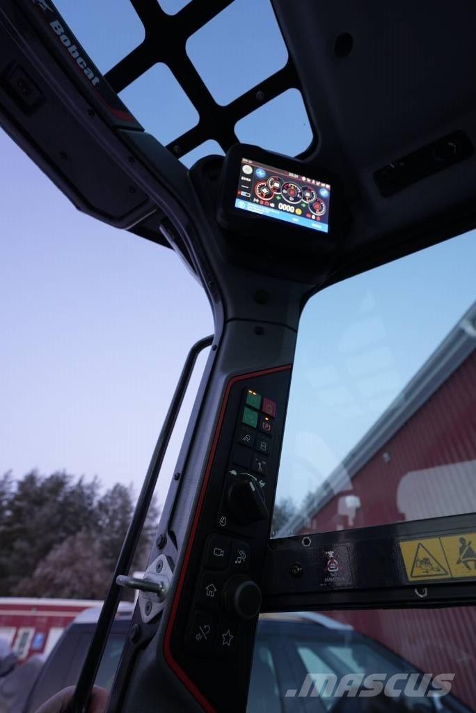 Bobcat S 76 滑移装载机
