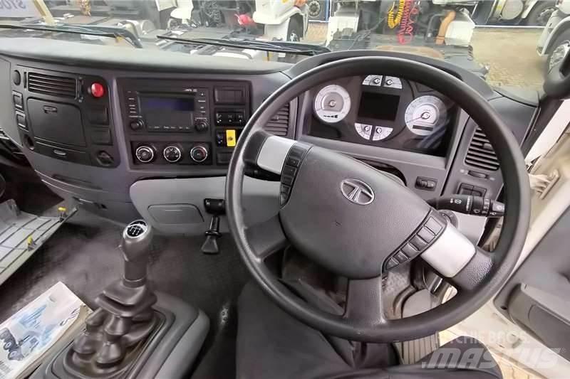 Tata PRIMA 3338K 其他货车
