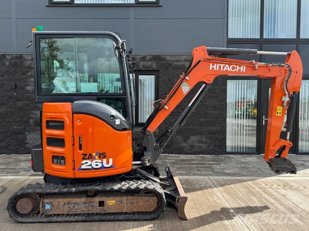 Hitachi ZX 26 U-6 小型挖掘机
