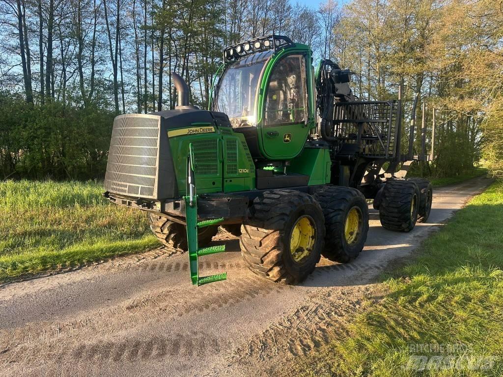 John Deere 1210 E 集运机