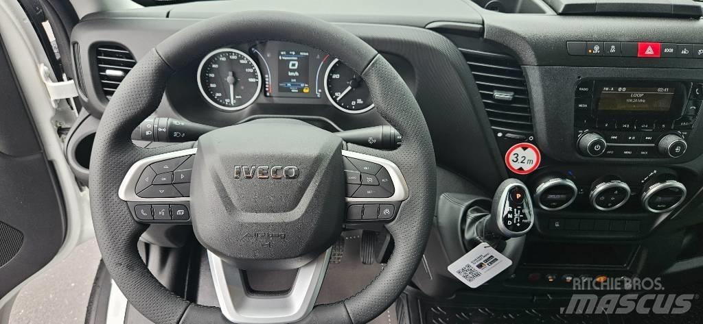 Iveco Daily 35S18A8 商务面包车