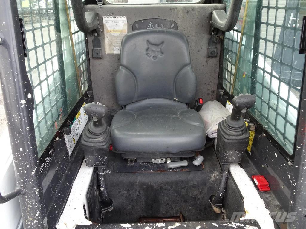 Bobcat S100 滑移装载机