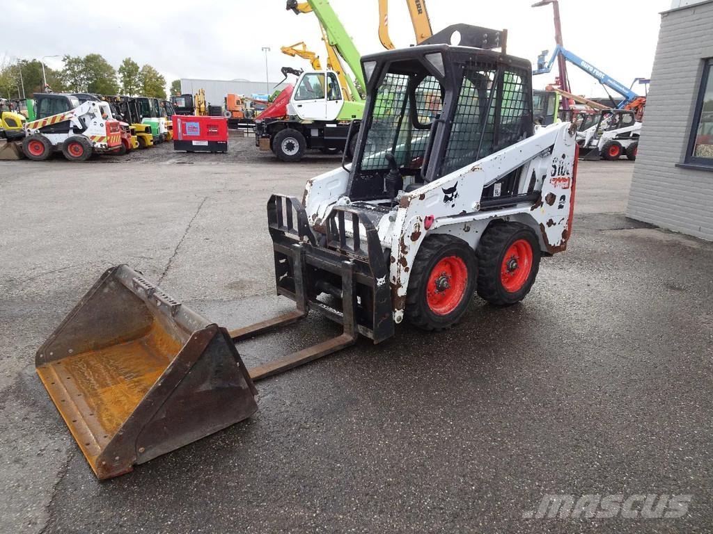 Bobcat S100 滑移装载机