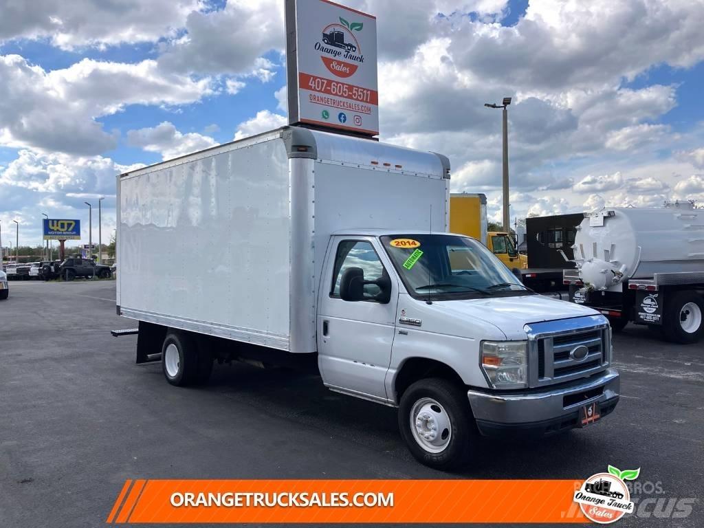 Ford E 350 大型面包车