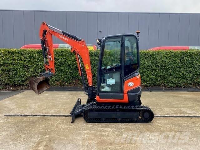 CAT 302.7 D CR 小型挖掘机