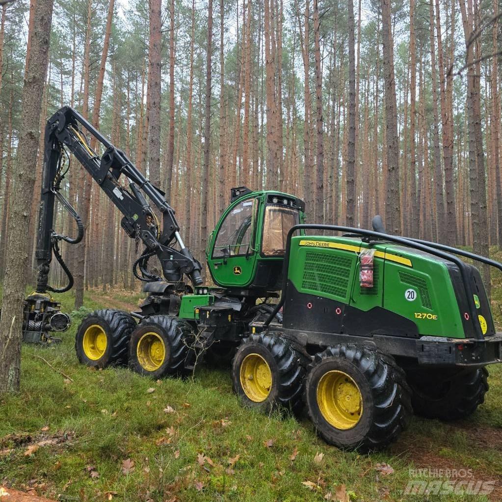 John Deere 1270E 收割机