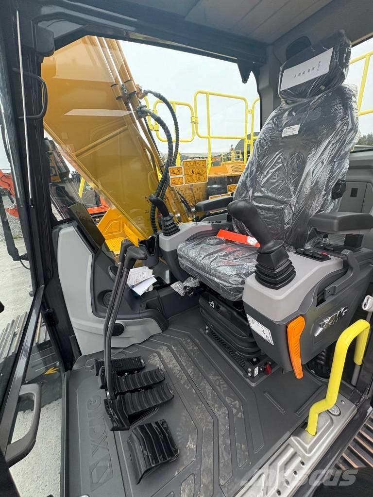 XCMG XE135E 履带挖掘机