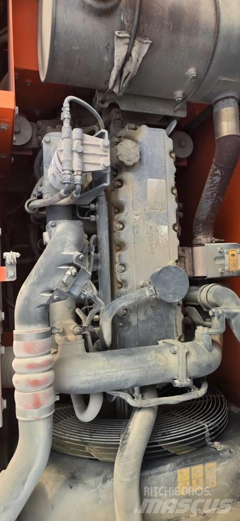 Doosan DX 210 W 轮式挖掘机
