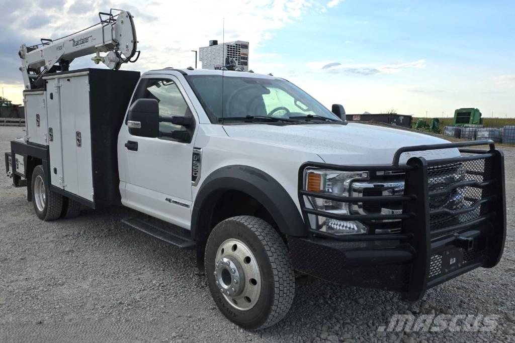 Ford F 550 XL SD 履带起重机