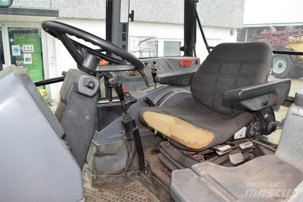 New Holland 8340 拖拉机/农用车
