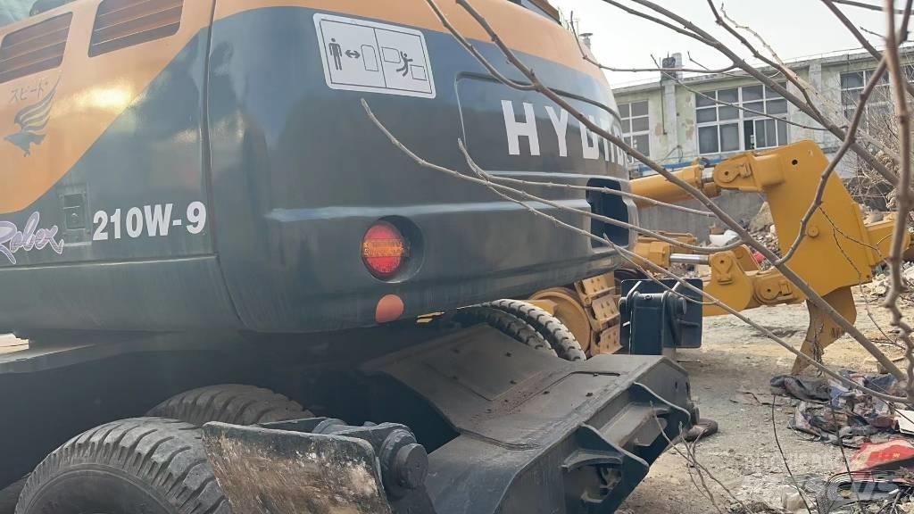 Hyundai DH210W-9 轮式挖掘机