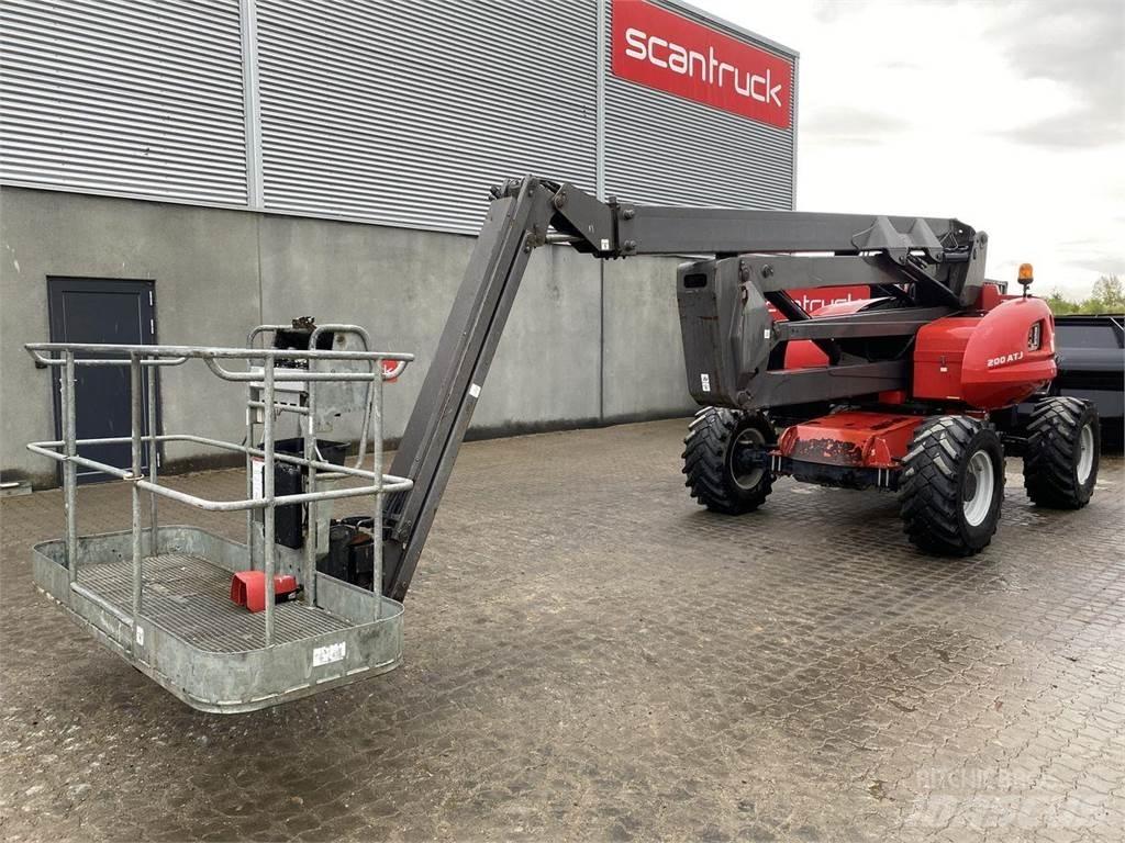 Manitou 200ATJ RC 曲臂高空工作平台