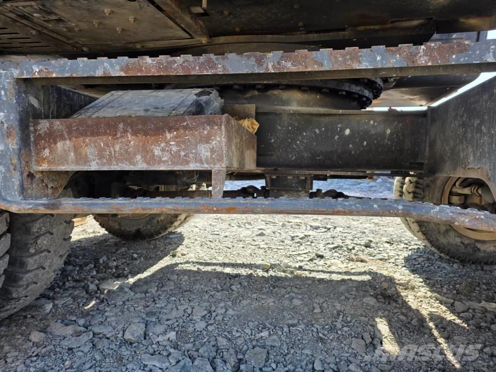 Doosan DX 210 W-5 轮式挖掘机