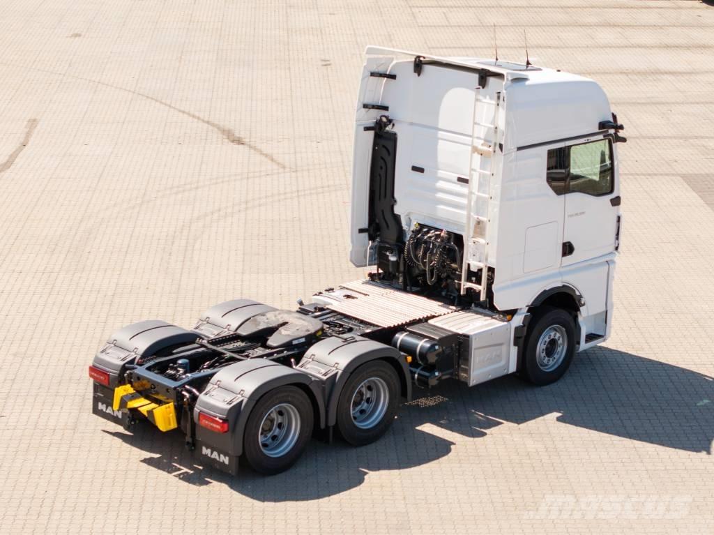 MAN TGX 28.520 6x2=2 牵引车
