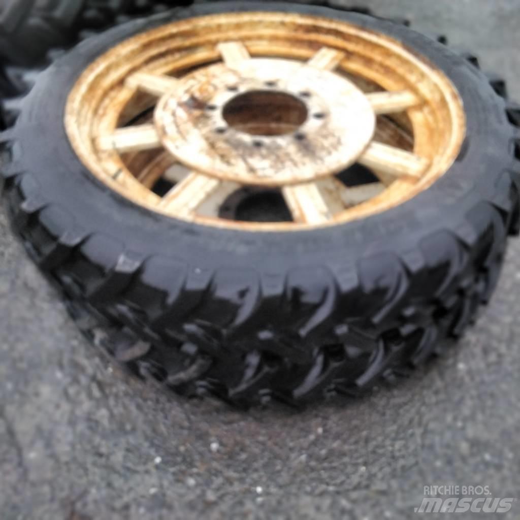 BKT 9.5R36 轮胎、车轮、轮圈