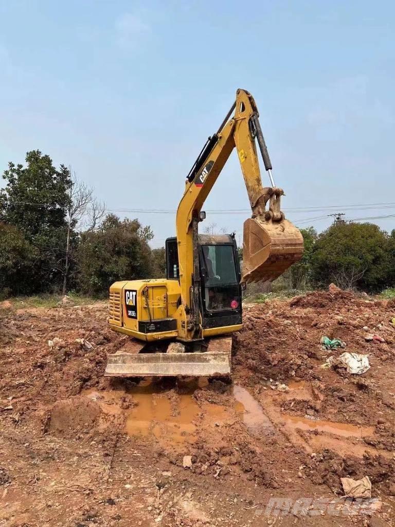 CAT 305.5E 小型挖掘机