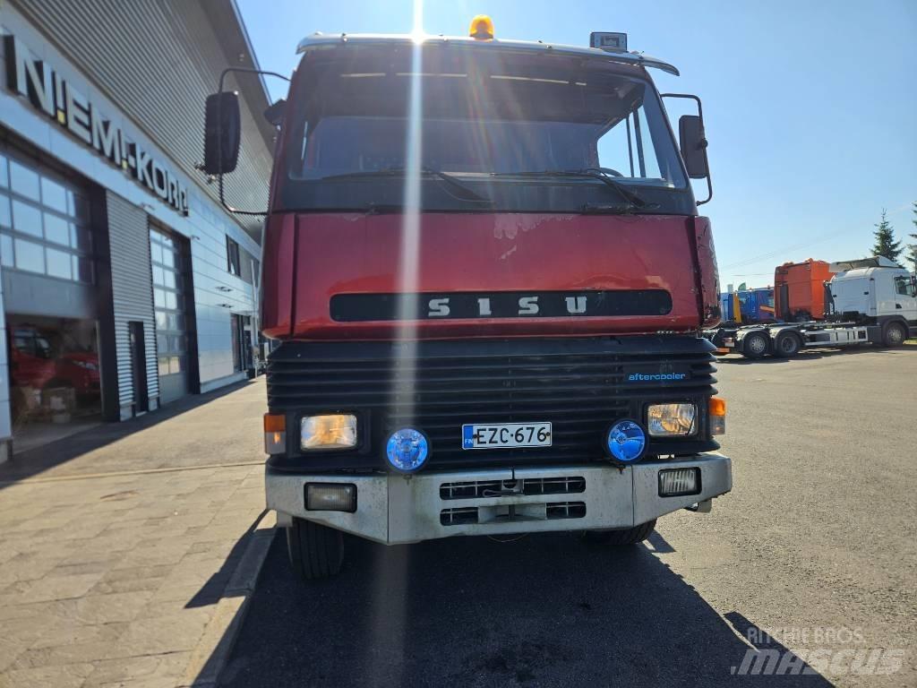 Sisu SM300 8X2 林业运输车