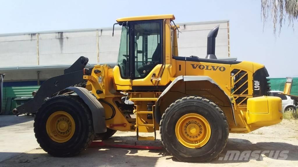 Volvo L90F 轮式装载机