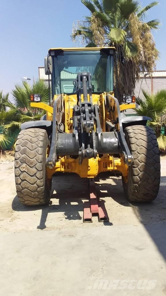 Volvo L90F 轮式装载机
