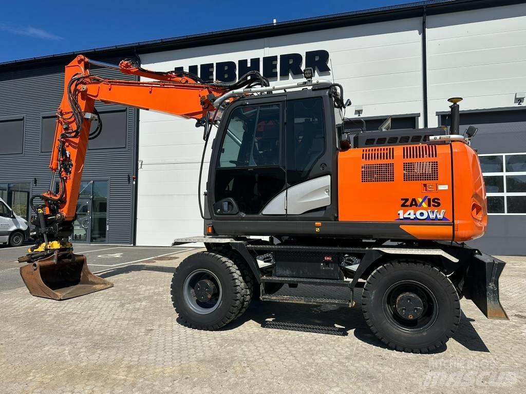 Hitachi ZX 140 W-6 轮式挖掘机