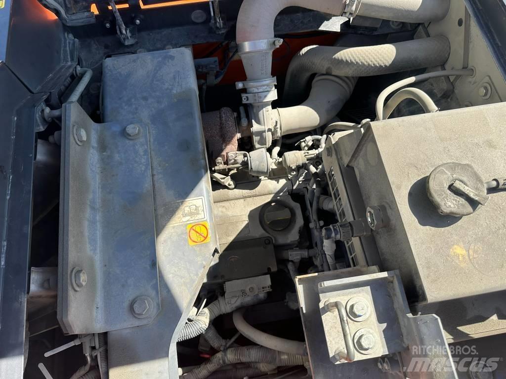 Hitachi ZX 140 W-6 轮式挖掘机