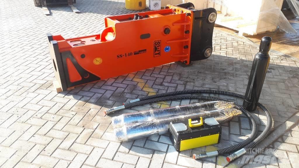 CAT CC24B 双轮压路机