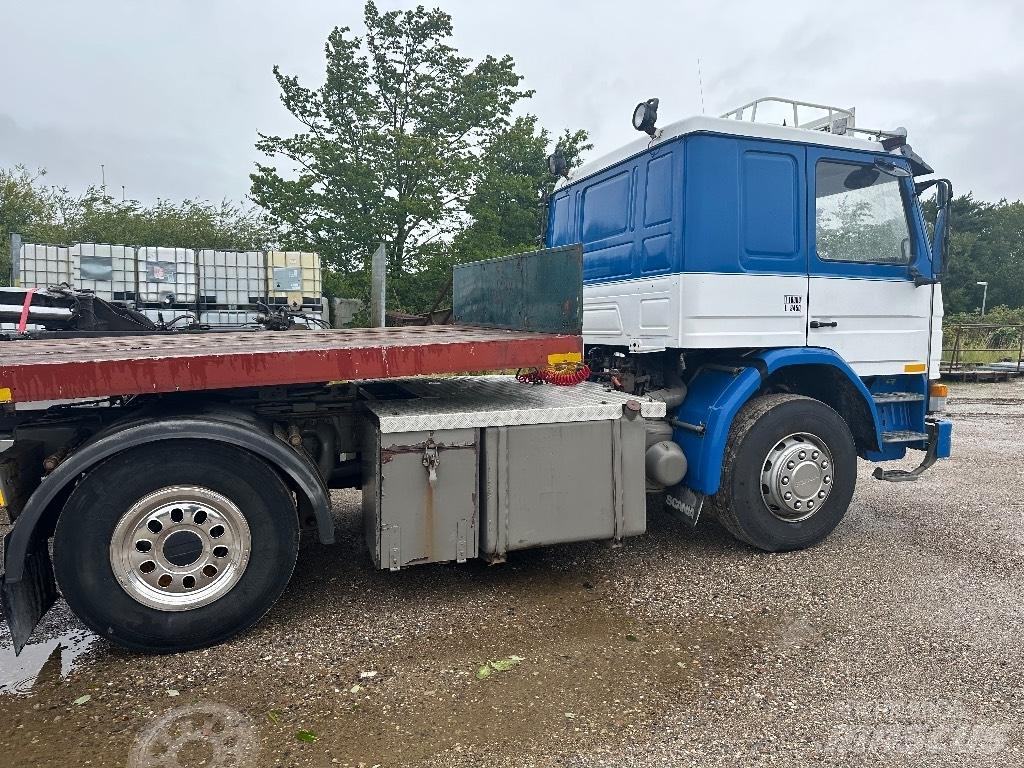 Scania P 92 M 牵引车