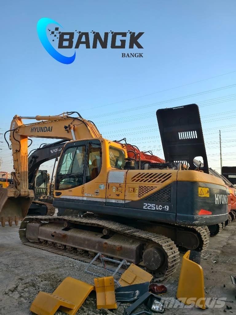 Hyundai 225LC-9T 履带挖掘机
