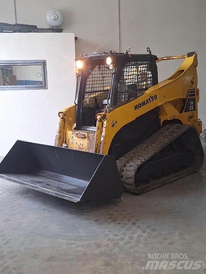 Komatsu CK35 小型装载机