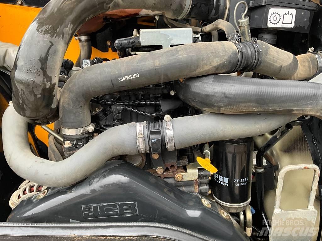 JCB 535-125 伸缩臂叉装车|叉装车
