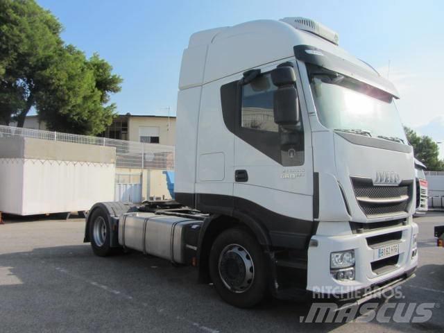 Iveco AS 440 S46 牵引车