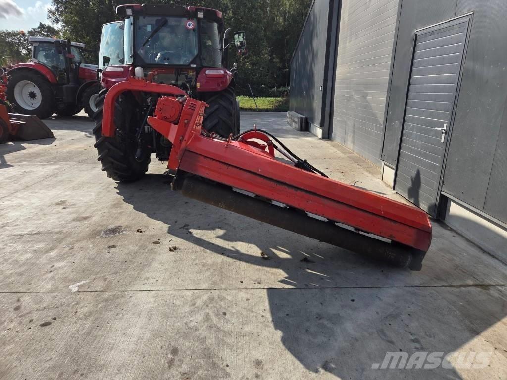 Maschio Giraffa 210 牧场割草机和切顶器