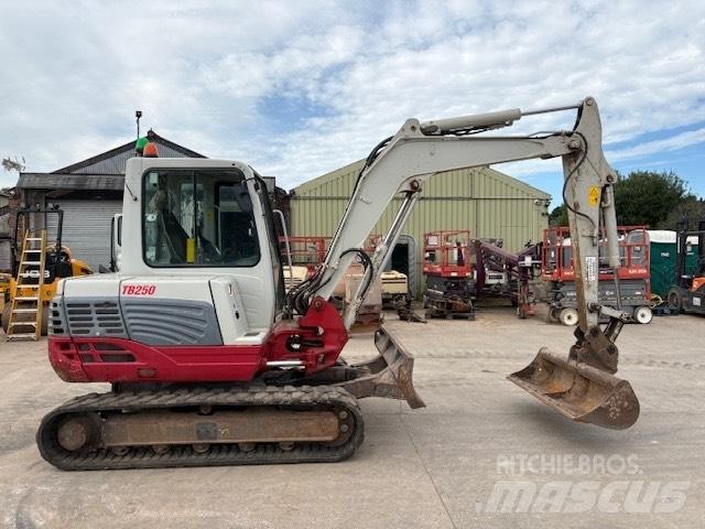 Takeuchi TB 250 小型挖掘机