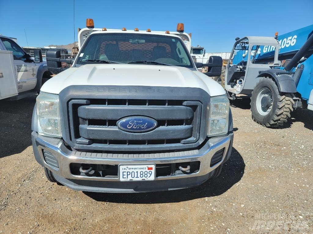 Ford F 450 XL 平板栏板货车